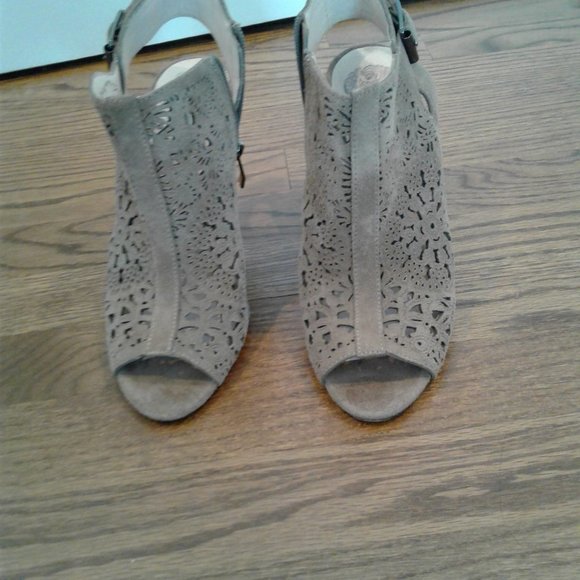 Vince Camuto leather sandals size 7.5 - Picture 3 of 5